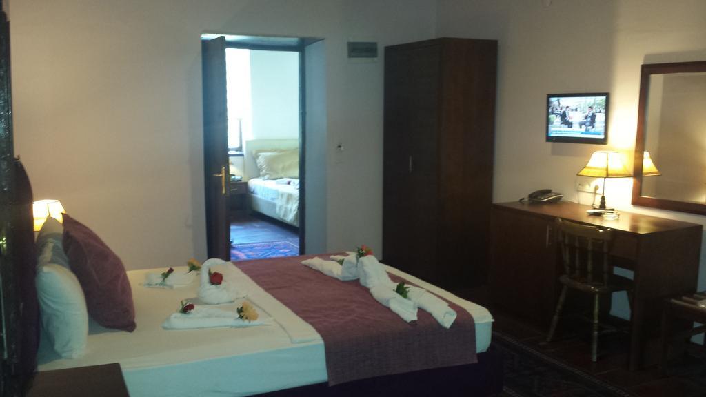 Kaleici Ozkavak Hotel Antalya Zimmer foto